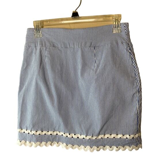 crown & ivy Dresses & Skirts - Crown & Ivy Pin Striped Skort with Ribbon Bric‎ Brac Accent Size 4